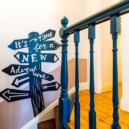 The Wanderer - Lovely 3Bd House - Upto 10 Guests. Cardiff Exterior photo